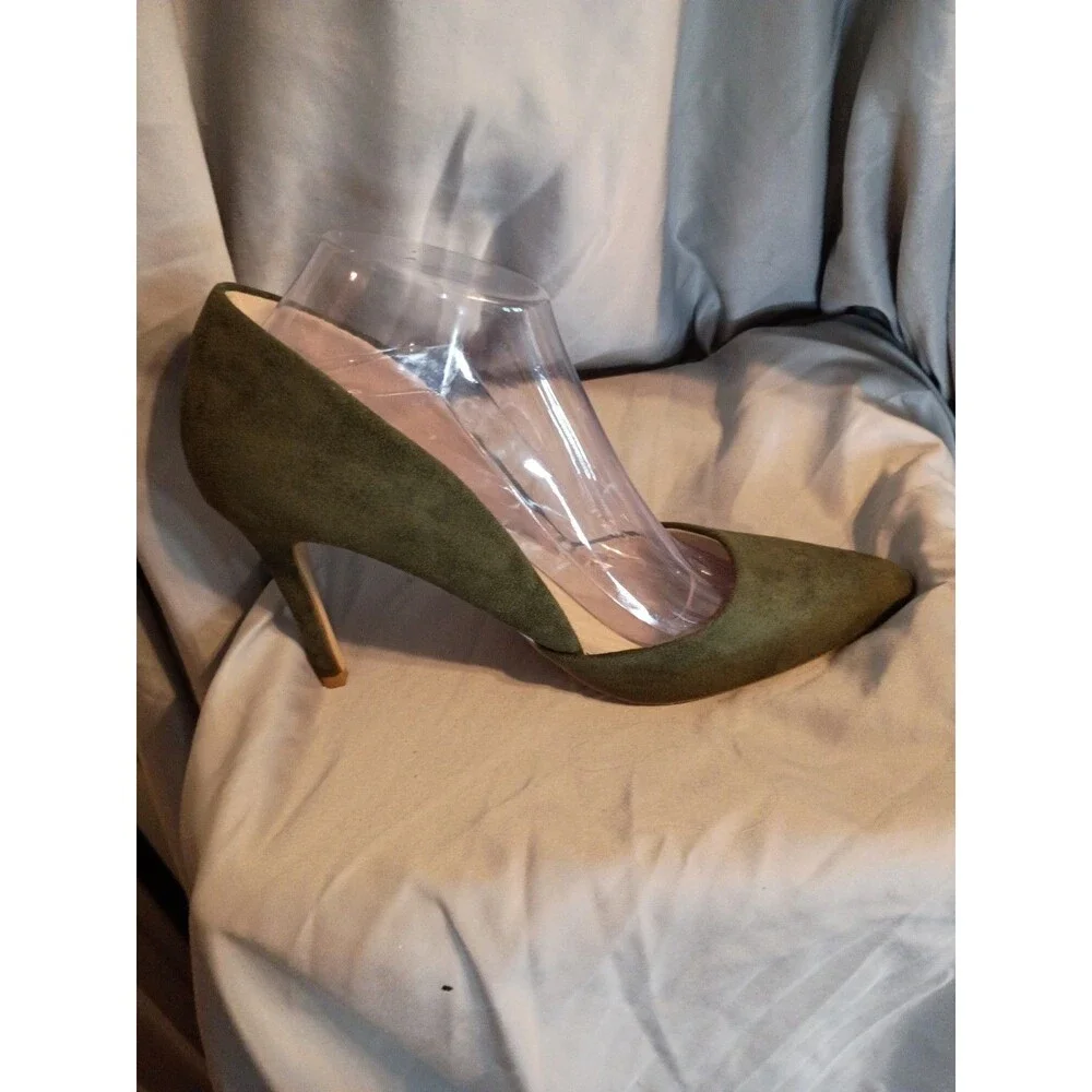 H By Halston Green Faux Suede Heels Sz 10